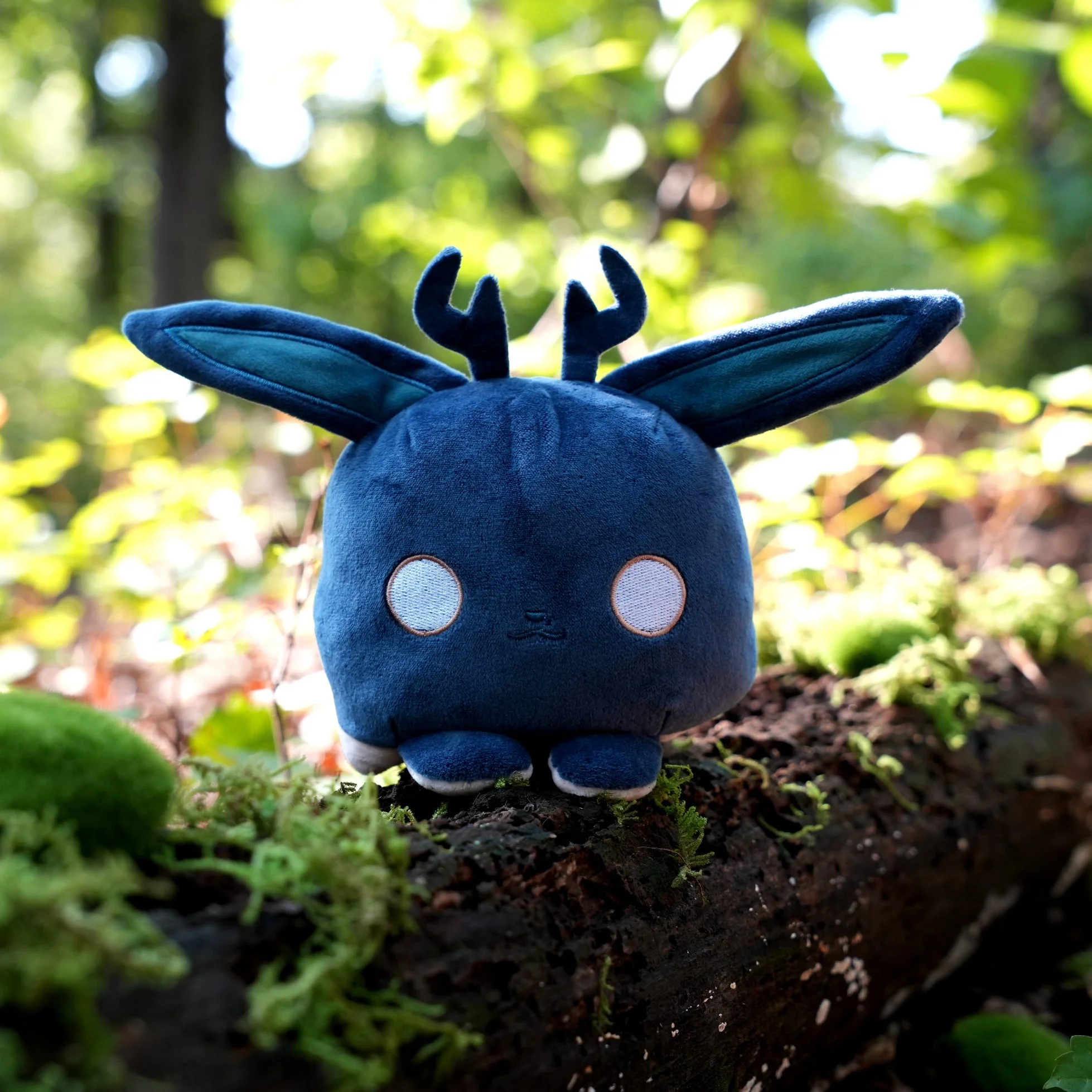 Twisted Cryptids: Jackalope 4" Reversible Plushie - Image 4